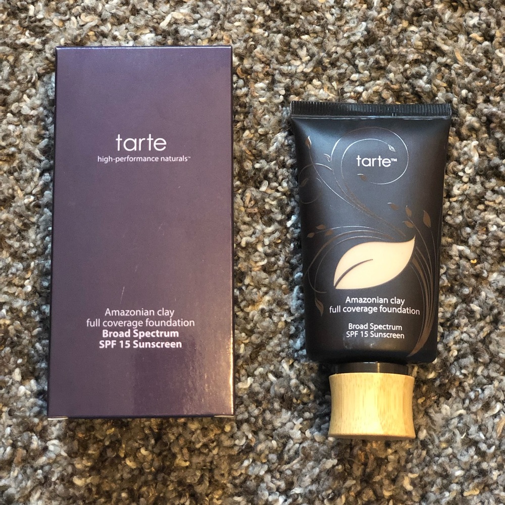 Tarte Amazonian Clay full coverage Foundation
